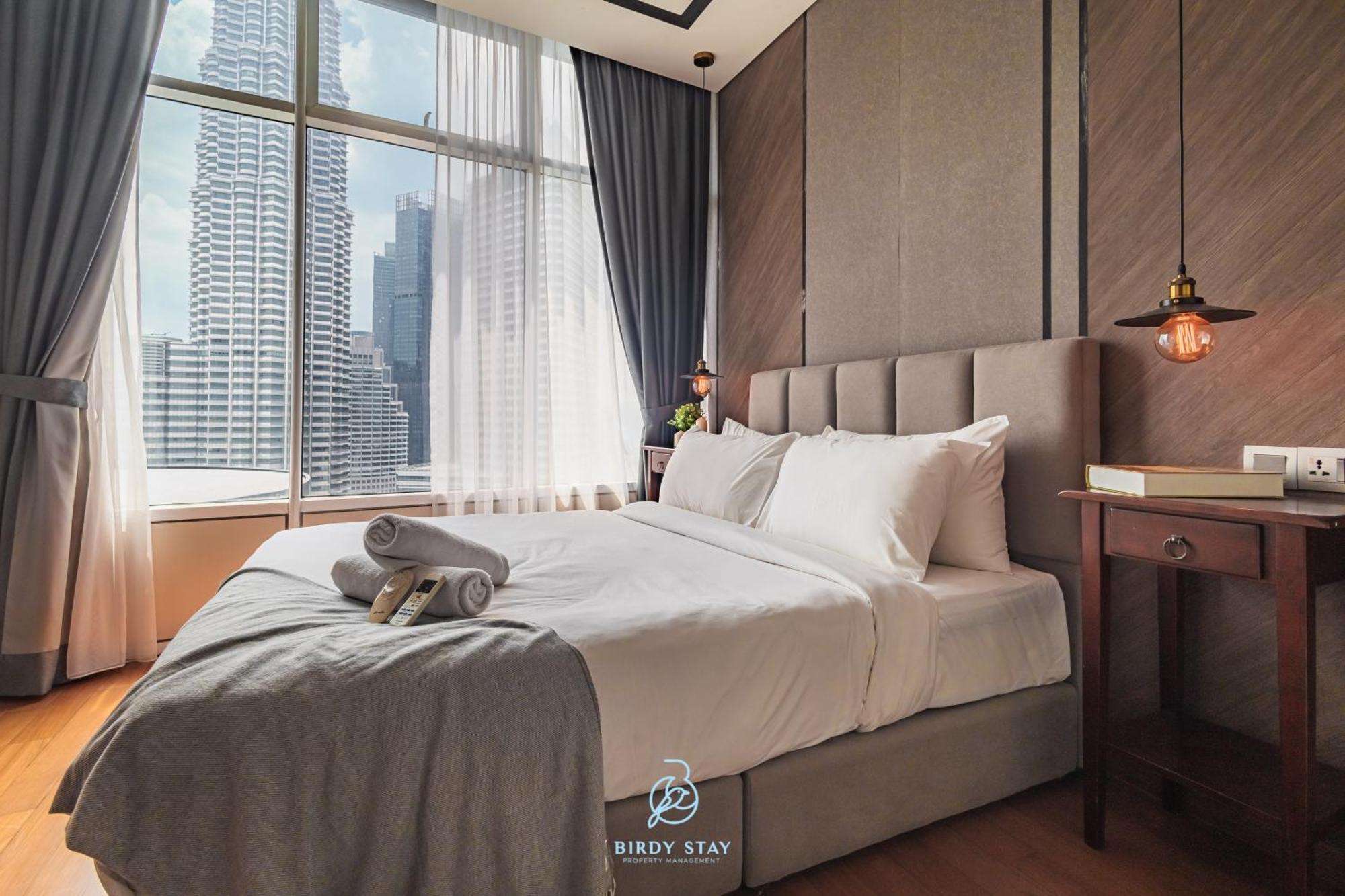 Sky Suites Klcc Homestay By Birdy Stay Kuala Lumpur Exterior foto